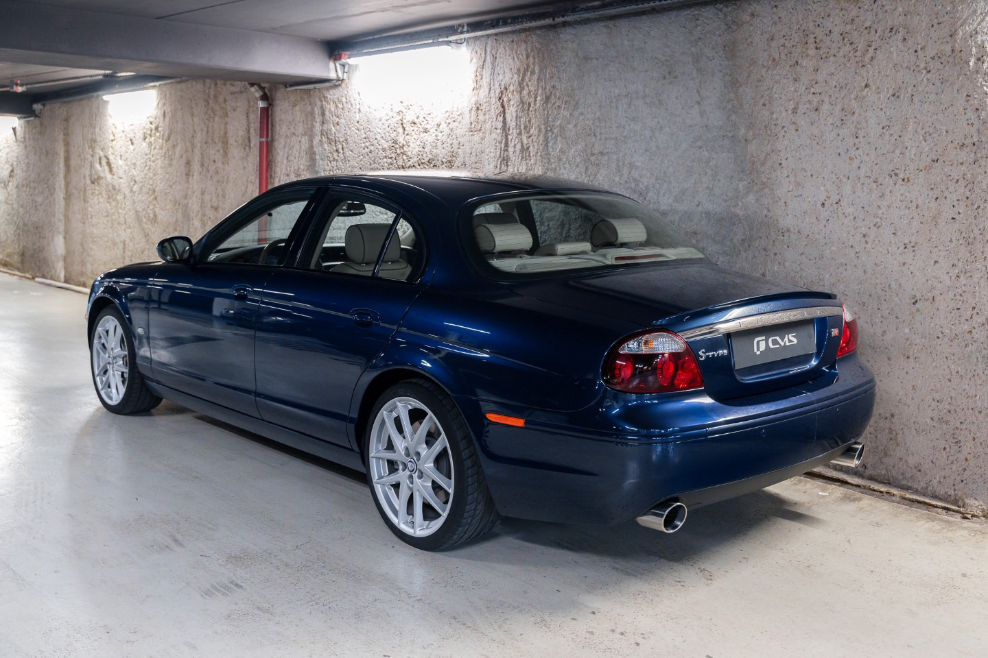 
                                                Voiture
                                                 Jaguar S-Type R Supercharged V8 4.2 396