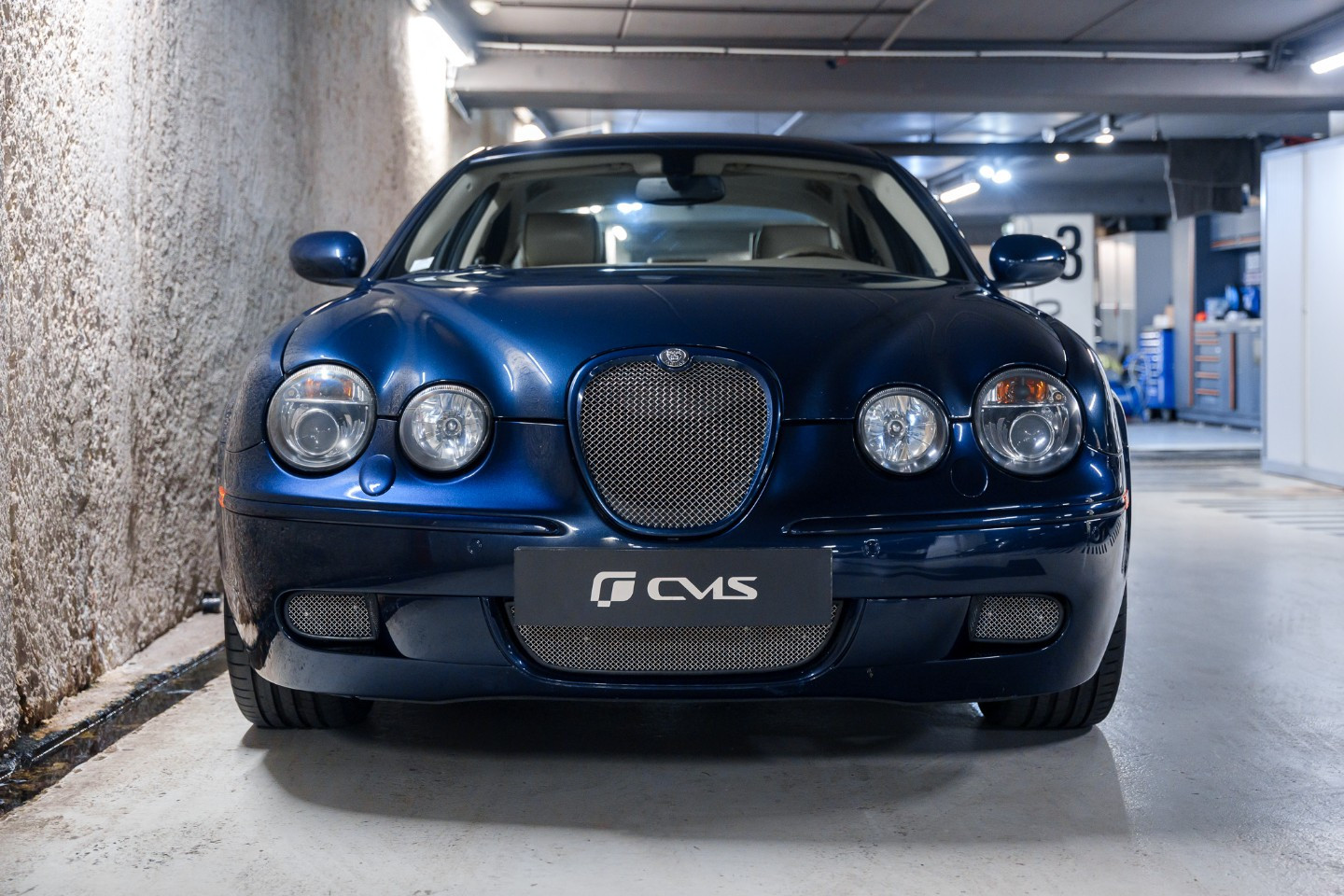 
                                                Voiture
                                                 Jaguar S-Type R Supercharged V8 4.2 396