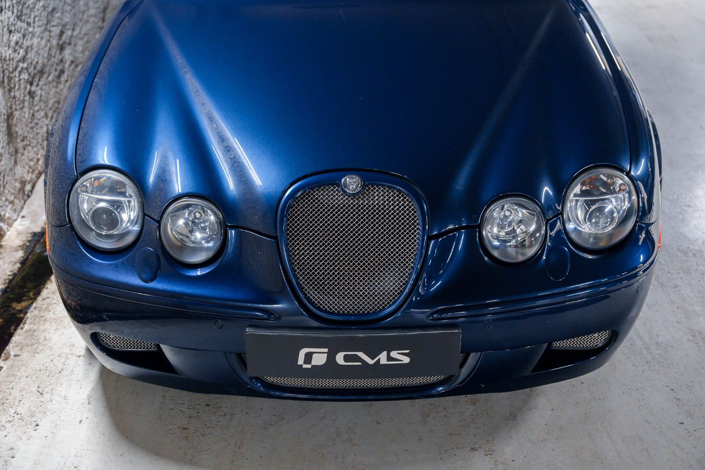 
                                                Voiture
                                                 Jaguar S-Type R Supercharged V8 4.2 396