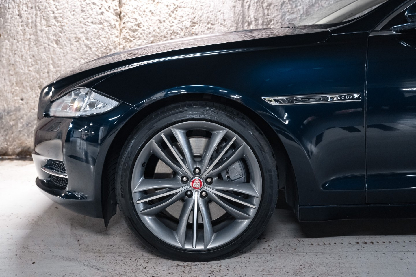 
                                                Voiture
                                                 Jaguar XJ Sural Supersport Empattement Long