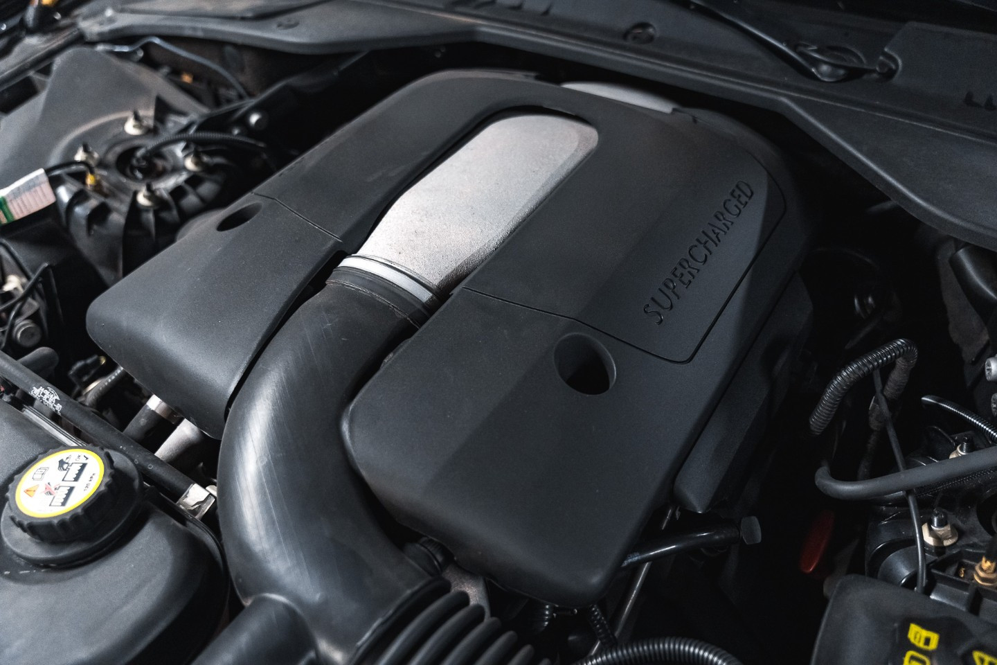 
                                                Voiture
                                                 Jaguar XJR V8 4.2 400