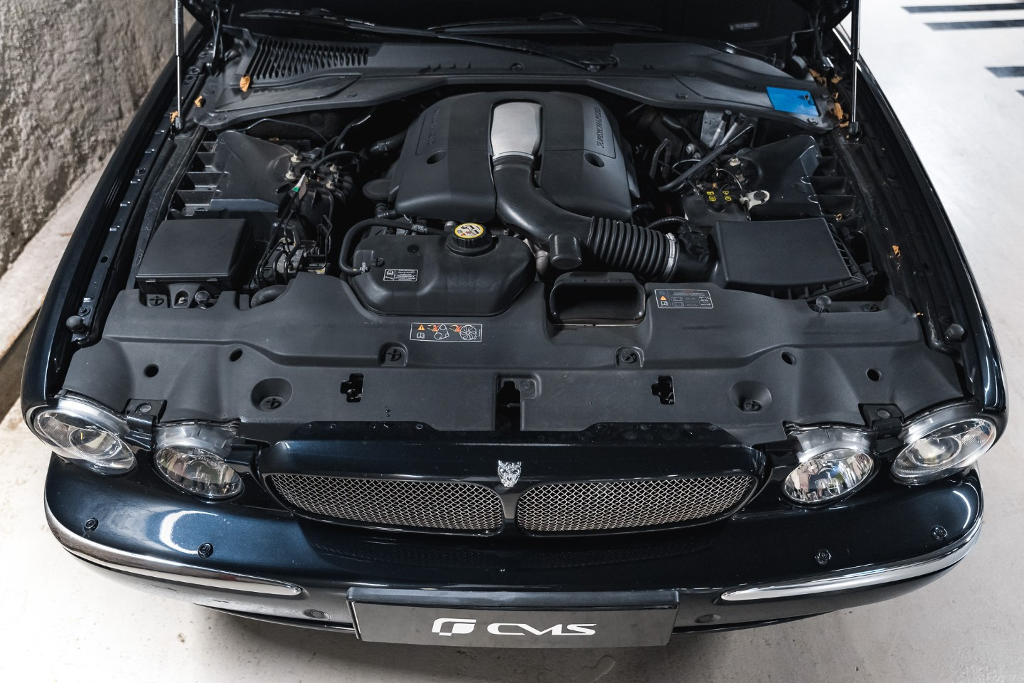 
                                                Voiture
                                                 Jaguar XJR V8 4.2 400