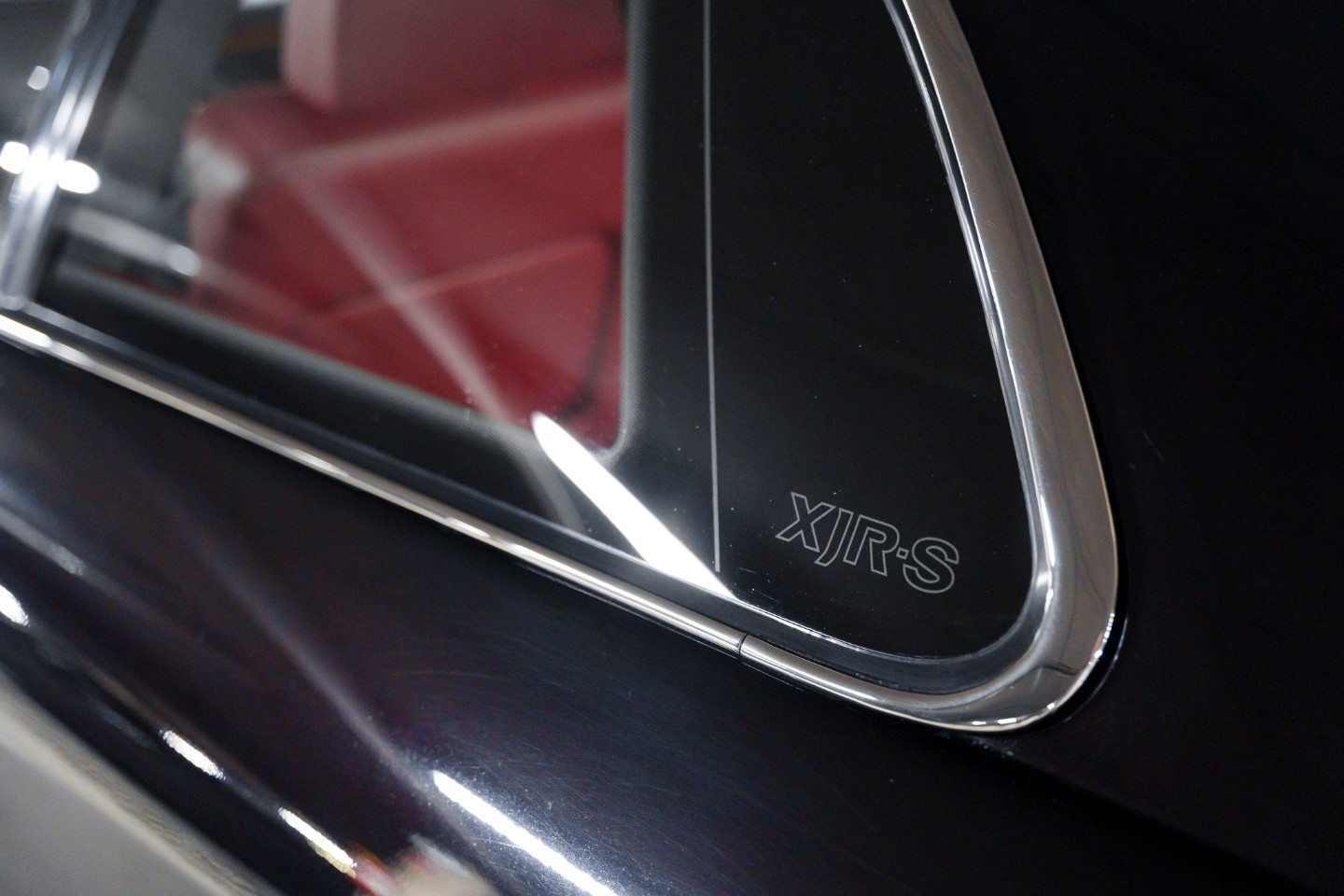 
                                                Voiture
                                                 Jaguar XJRS V12 6.0 333