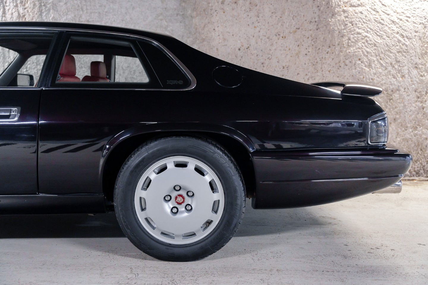 
                                                Voiture
                                                 Jaguar XJRS V12 6.0 333