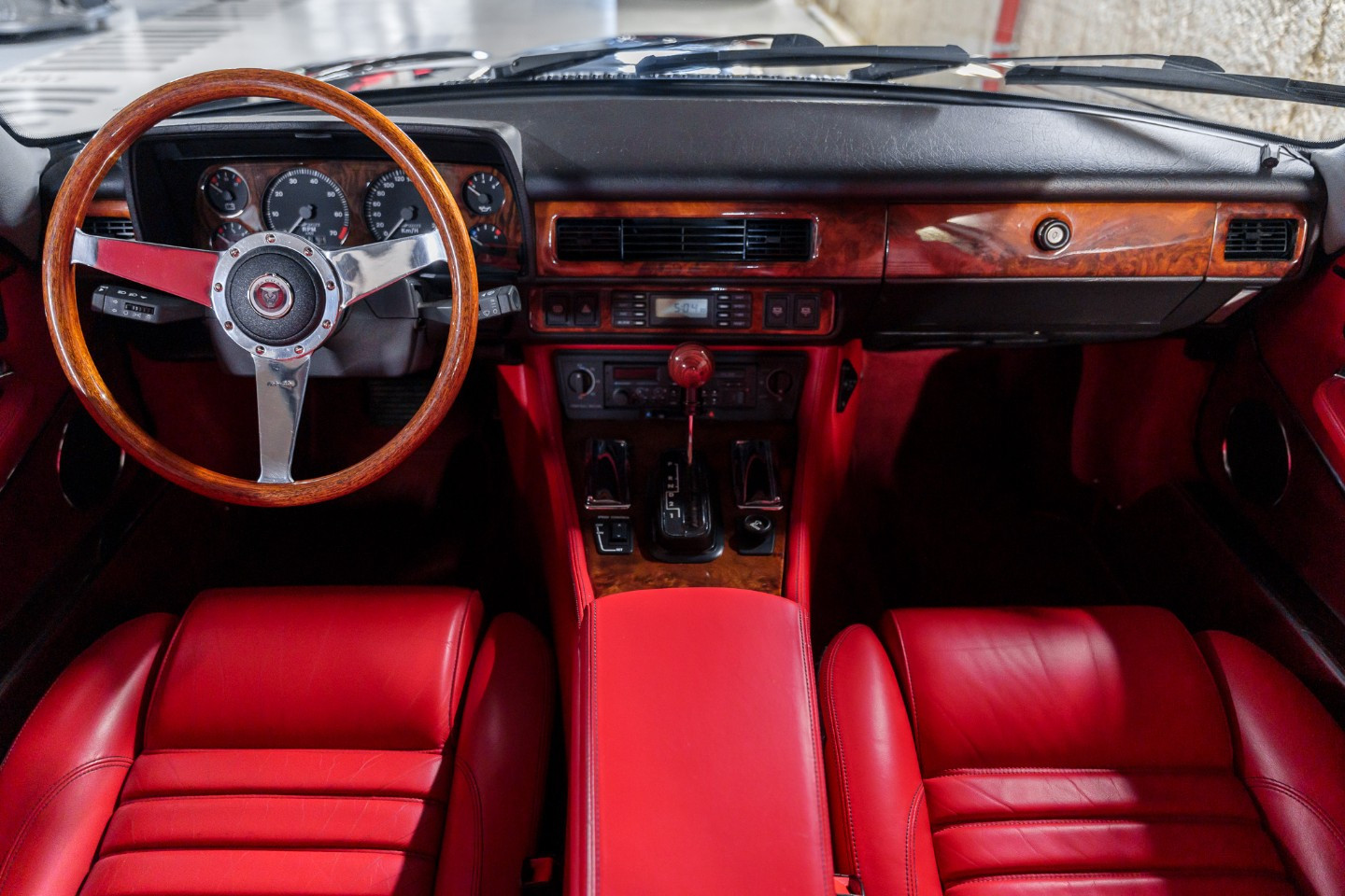 
                                                Voiture
                                                 Jaguar XJRS V12 6.0 333