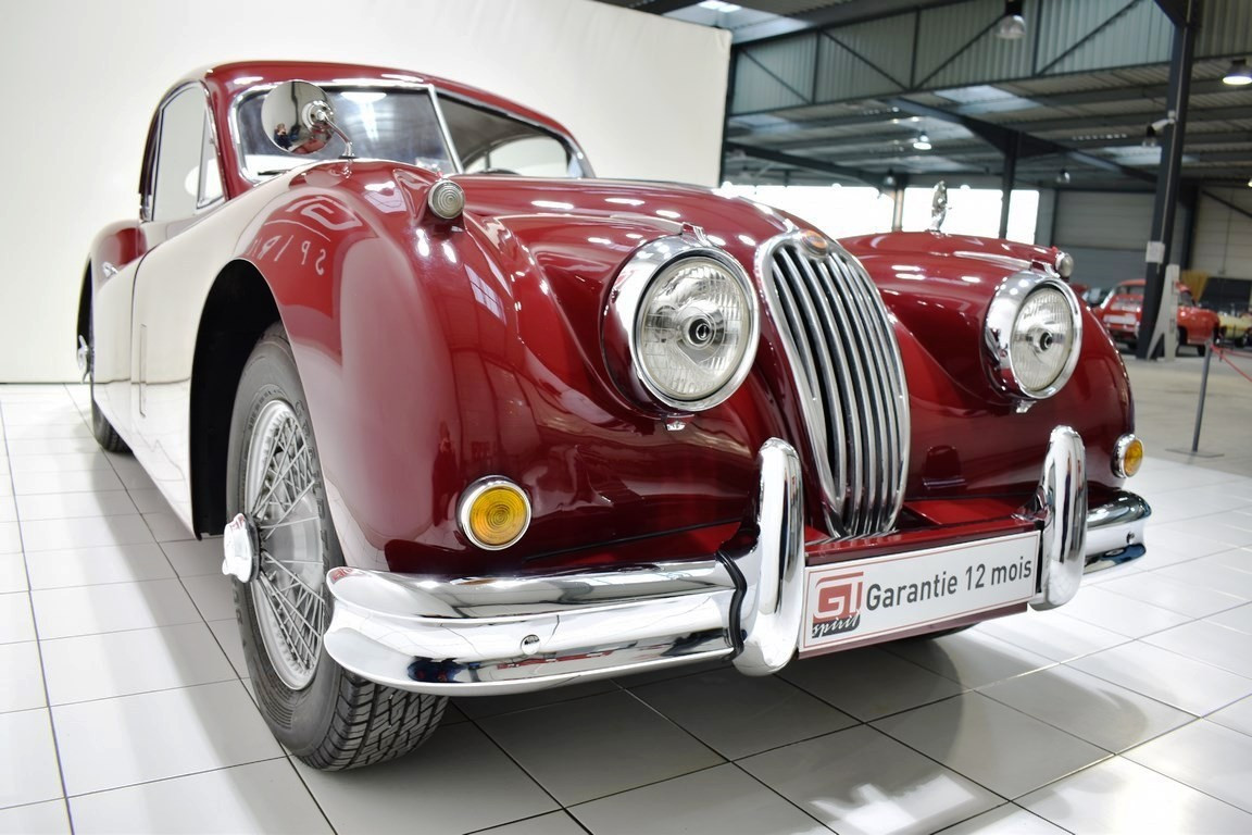 
                                                Voiture
                                                 JAGUAR  XK 140 Coupé