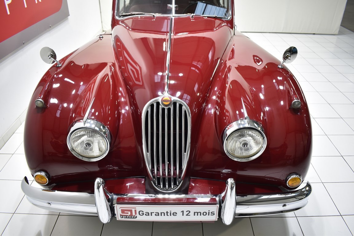 
                                                Voiture
                                                 JAGUAR  XK 140 Coupé