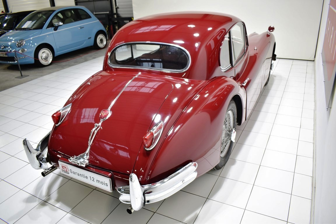 
                                                Voiture
                                                 JAGUAR  XK 140 Coupé