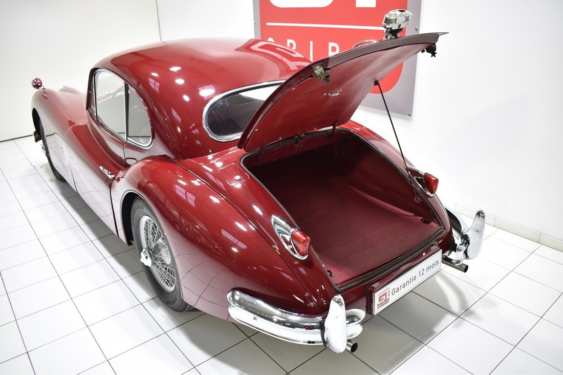 
                                                Voiture
                                                 JAGUAR  XK 140 Coupé