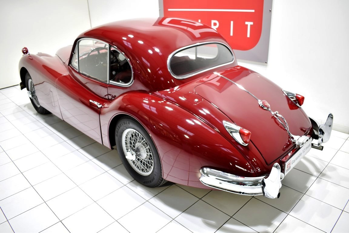 
                                                Voiture
                                                 JAGUAR  XK 140 Coupé