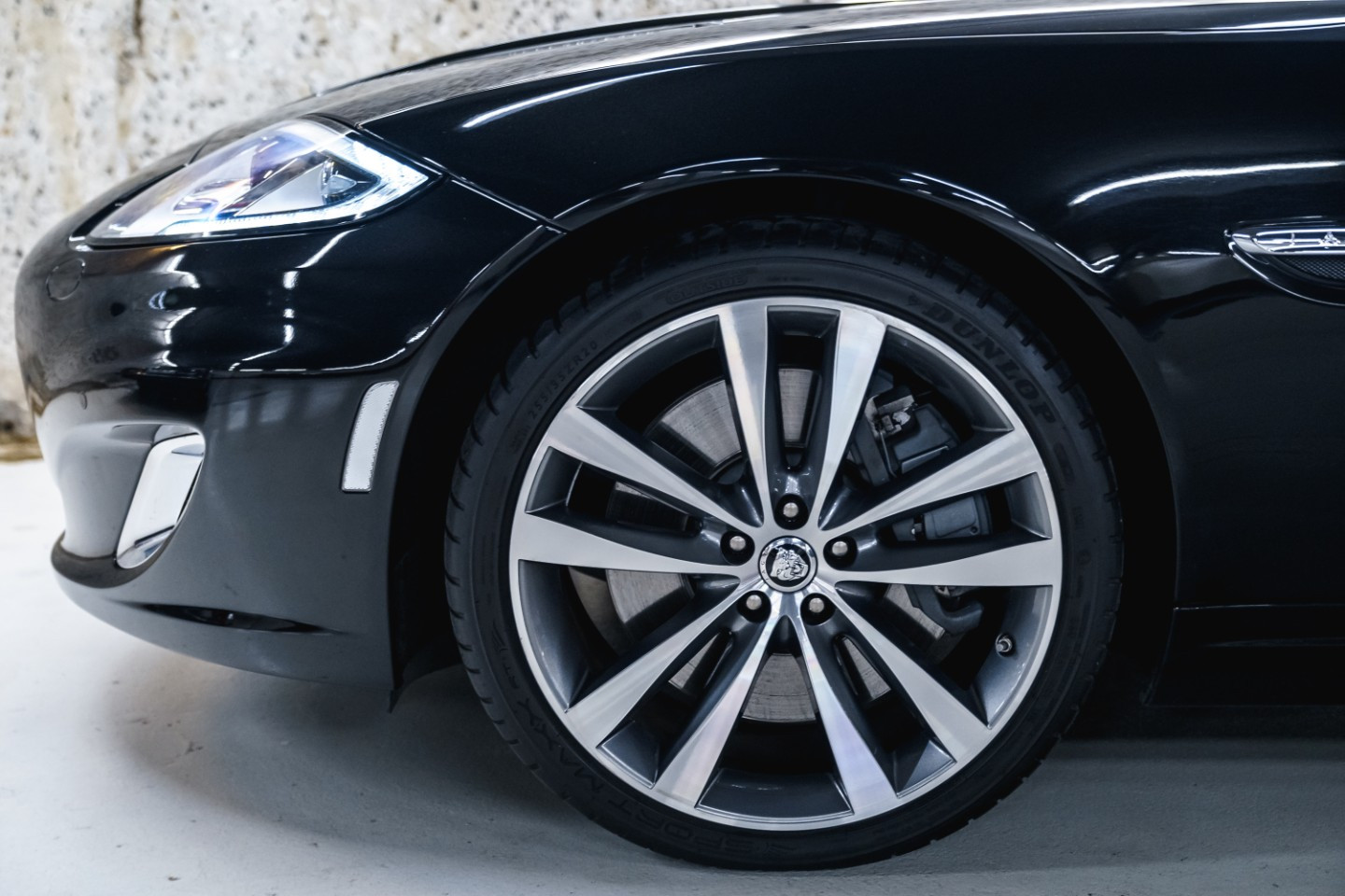 
                                                Voiture
                                                 Jaguar XK R (2) V8 5.0 510