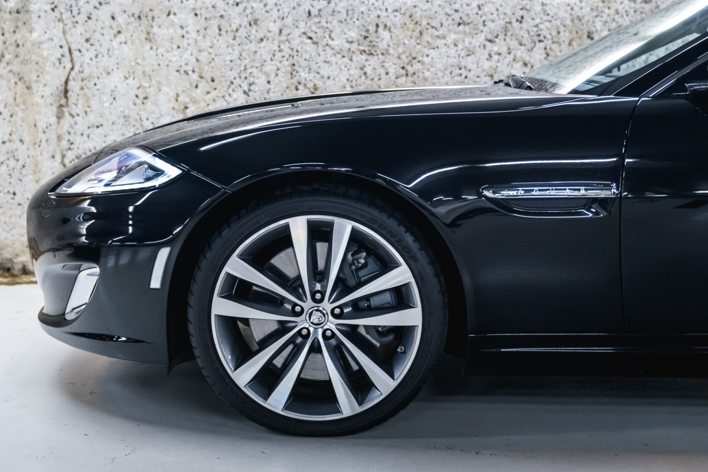 
                                                Voiture
                                                 Jaguar XK R (2) V8 5.0 510