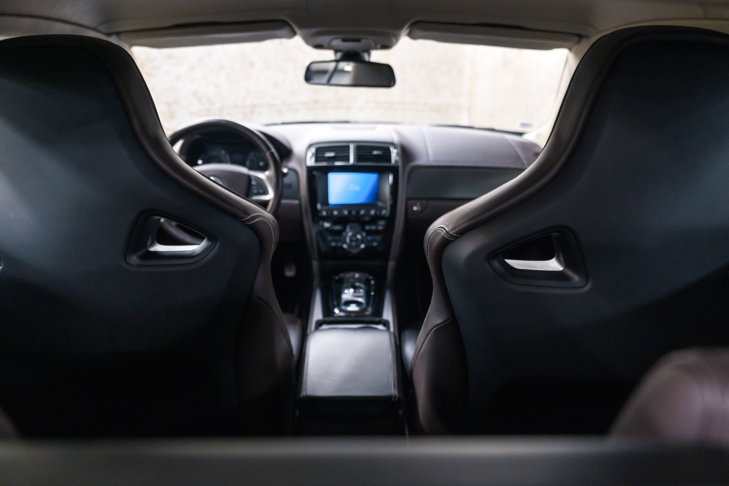 
                                                Voiture
                                                 Jaguar XK R (2) V8 5.0 510