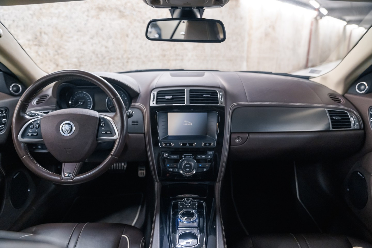 
                                                Voiture
                                                 Jaguar XK R (2) V8 5.0 510