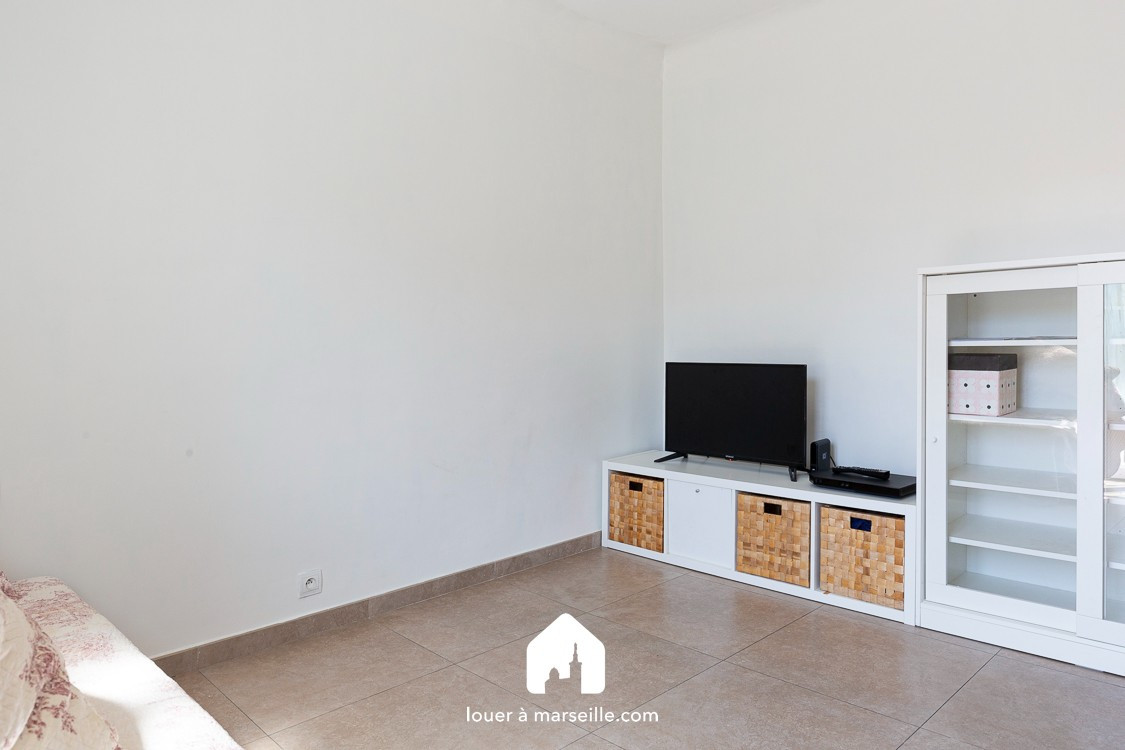 
                                                Location
                                                 JARDIN COIN JOLI