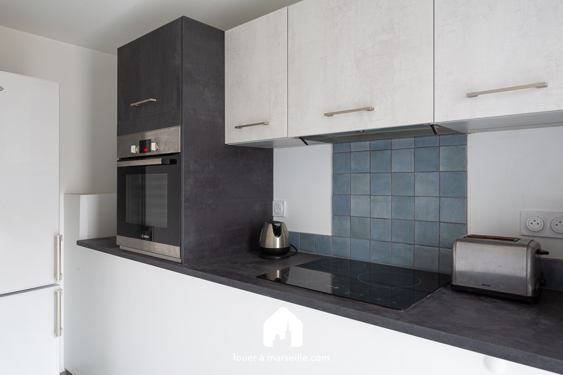
                                                Location
                                                 Jardin de Mermoz