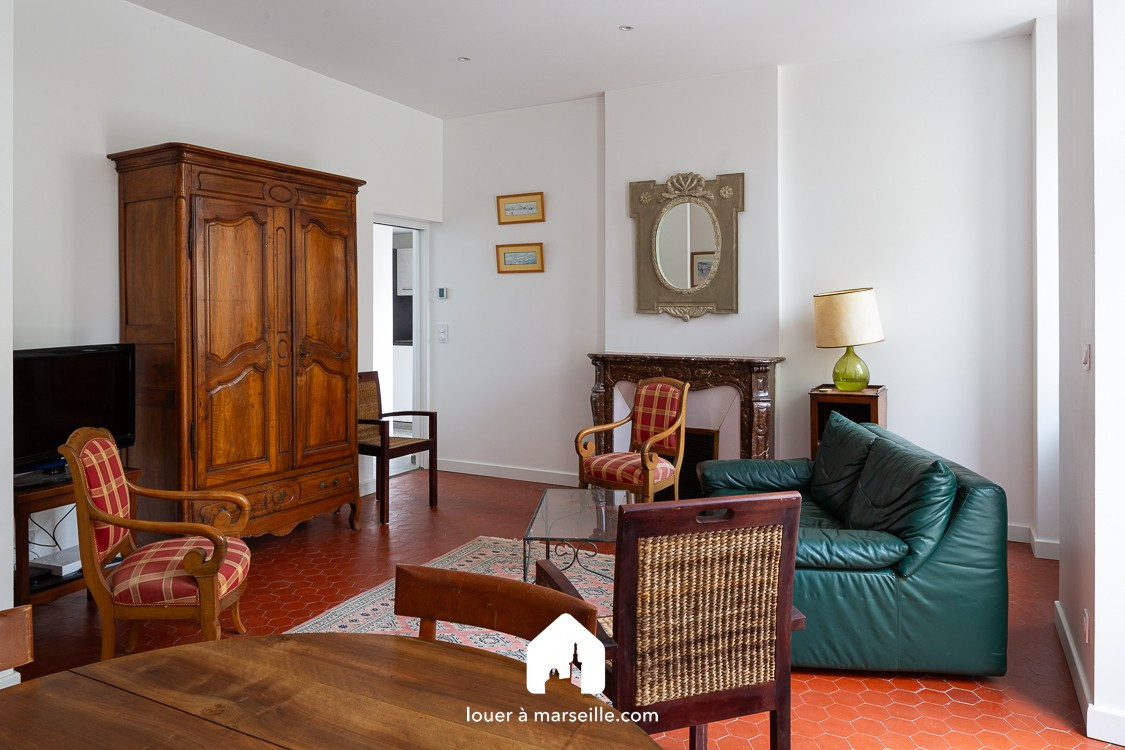 
                                                Location
                                                 Jardin de Mermoz