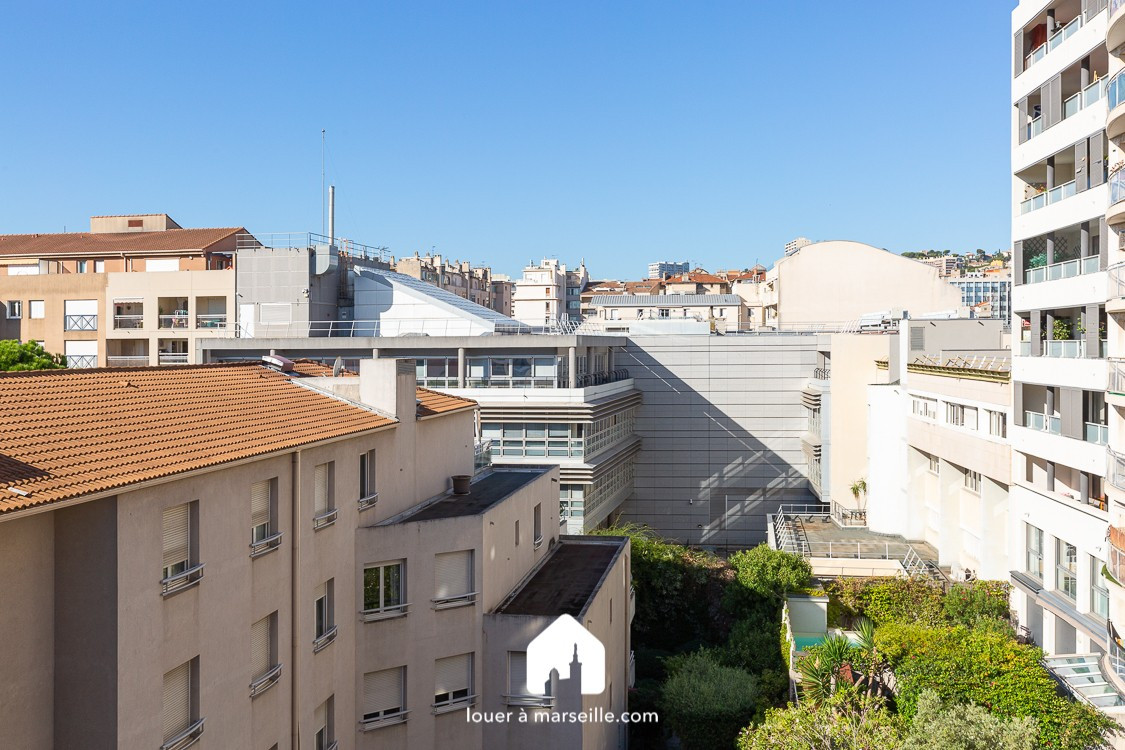 
                                                Location
                                                 Jardins des Arts