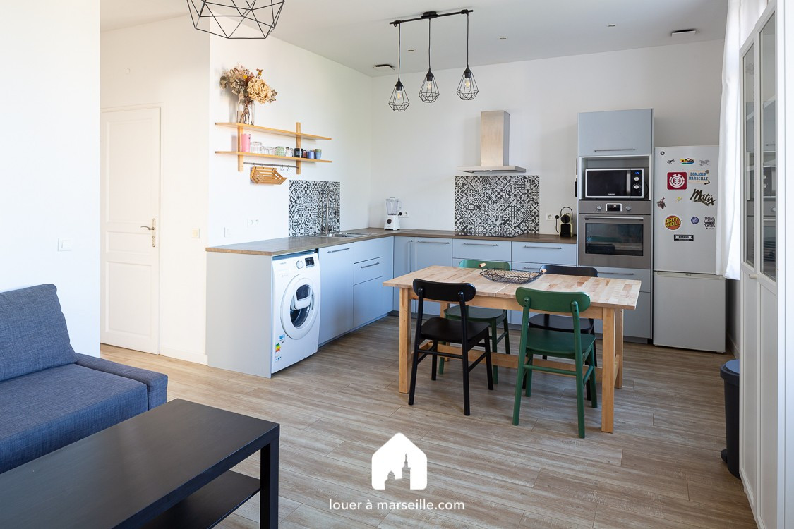 
                                                Location
                                                 Jardins du Roucas