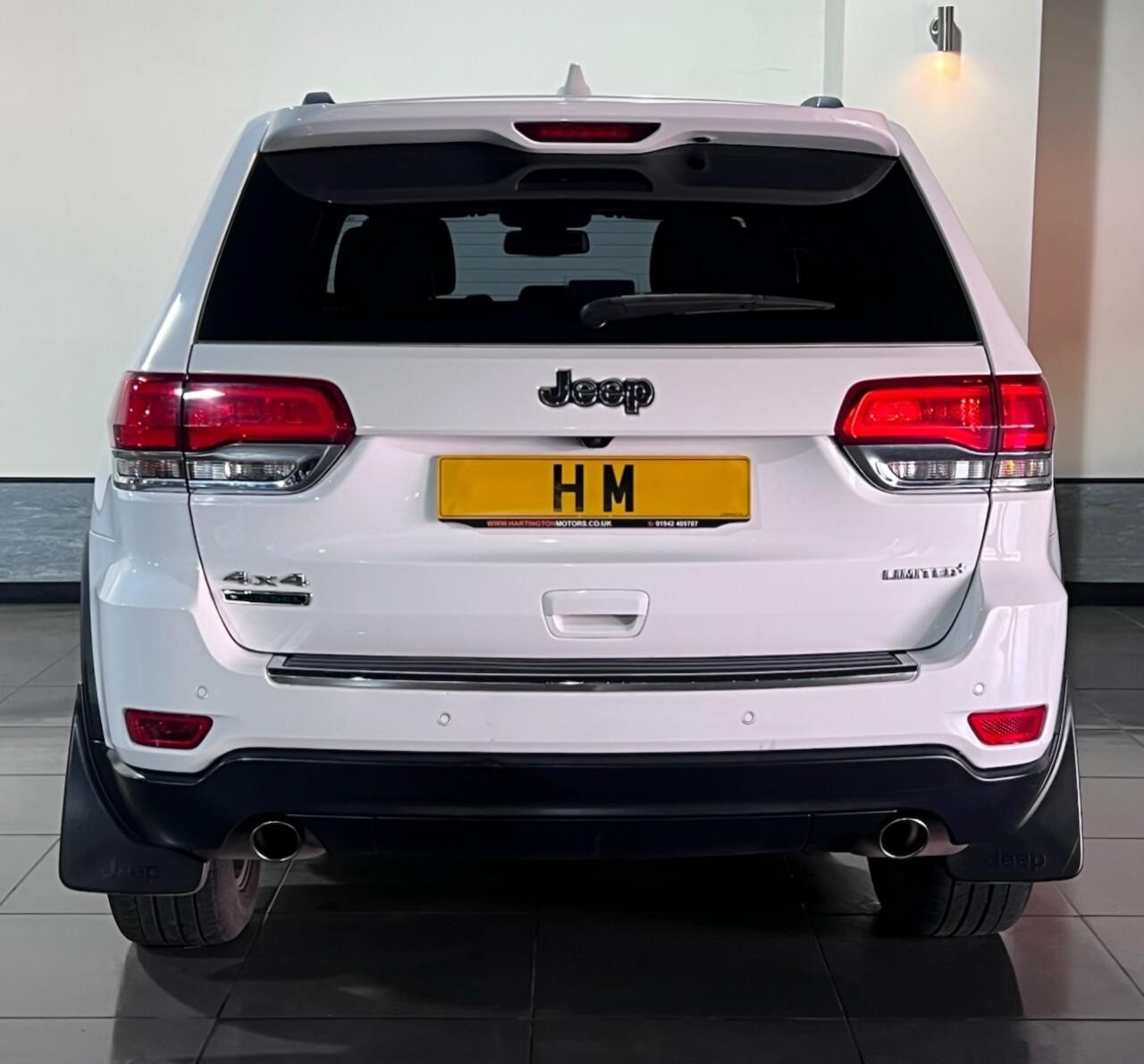 Voiture
                                                 Jeep Grand Cherokee 3.0 V6 CRD Limited Plus SUV 5dr Diesel Auto 4WD Euro 5 (247 bhp)