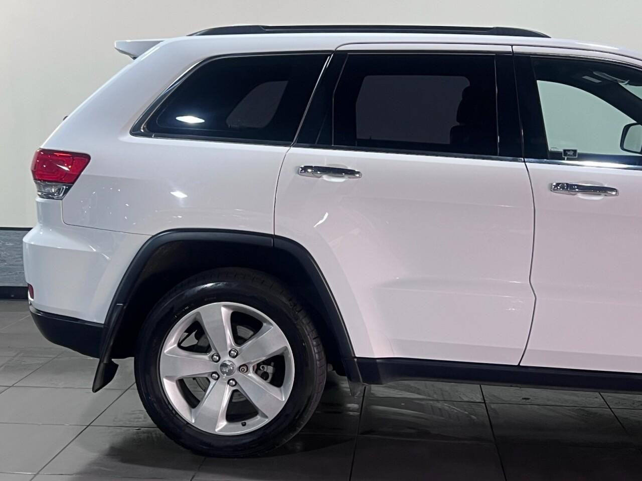 
                                                Voiture
                                                 Jeep Grand Cherokee 3.0 V6 CRD Limited Plus SUV 5dr Diesel Auto 4WD Euro 5 (247 bhp)