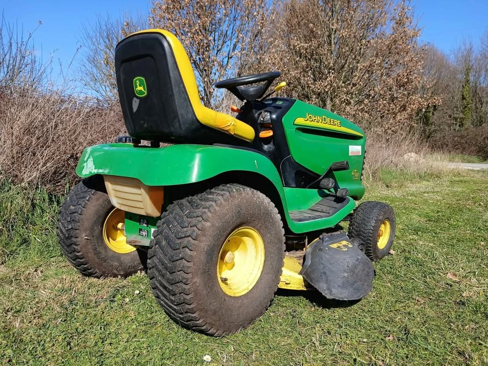 
                                                Jardinage
                                                 John Deere LT 160