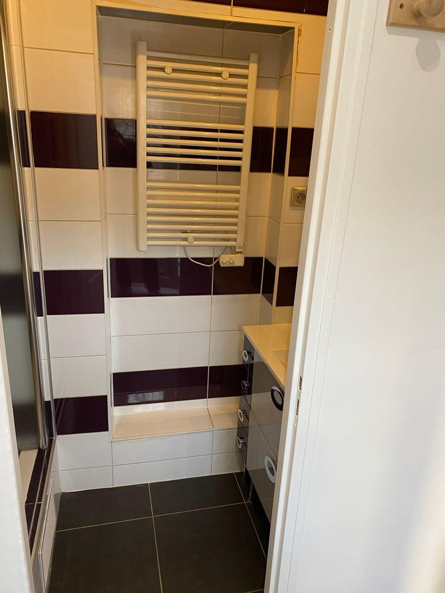 
                                                Location
                                                 Joli 2 pièces bien équipé