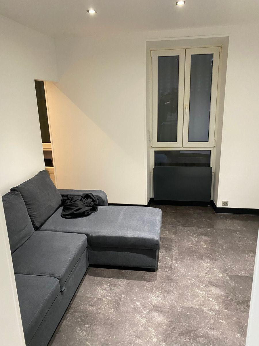 
                                                Location
                                                 Joli 2 pièces bien équipé