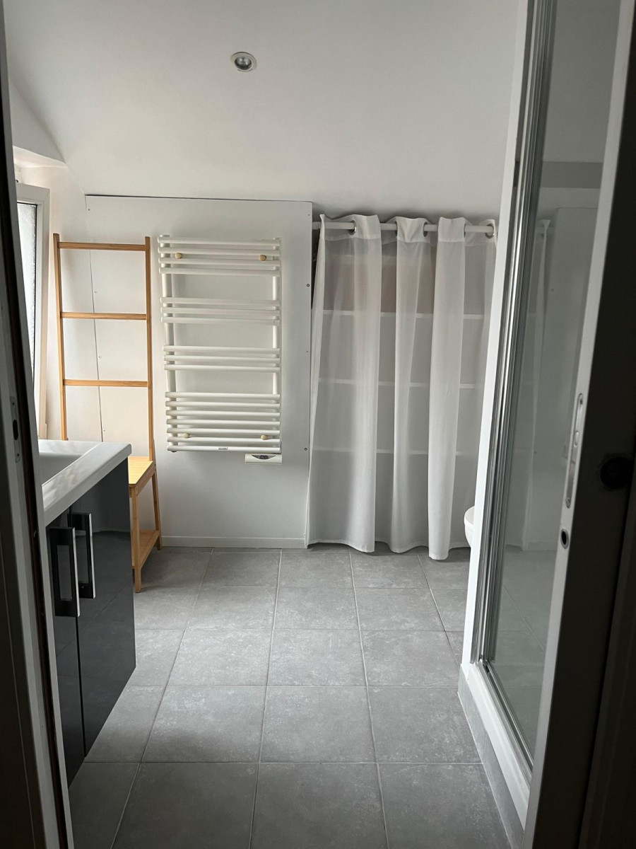 
                                                Location
                                                 Joli 2 pièces meublé à Charenton-le Pont (94220)
