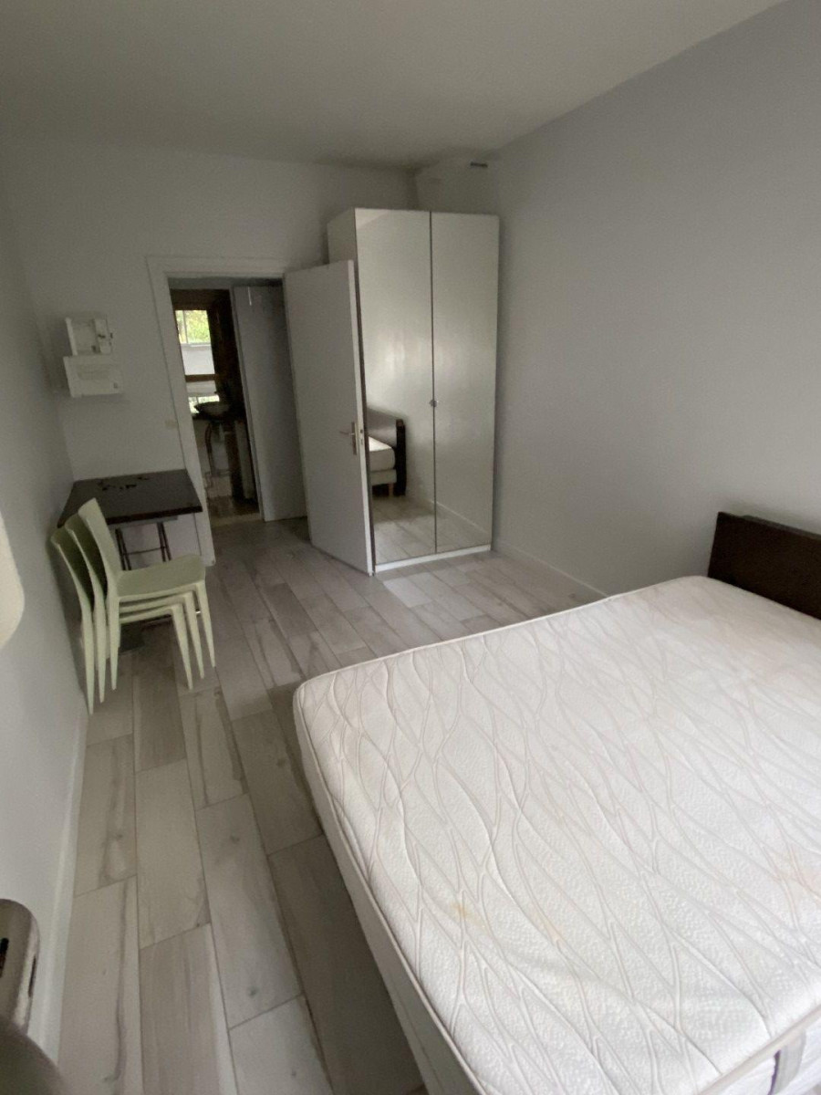 
                                                Location
                                                 Joli 2 pièces meublé de 36 m² sur cour