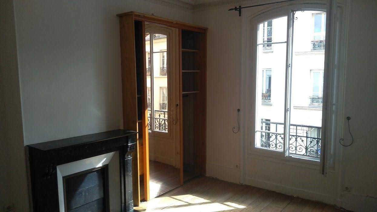 
                                                Location
                                                 Joli 2P lumineux 50 m2 proche Buttes Chaumont
