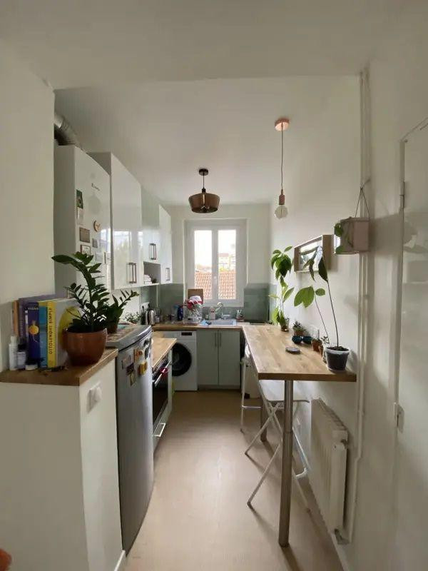 
                                                Location
                                                 Joli 3 pièces, lumineux, traversant, calme