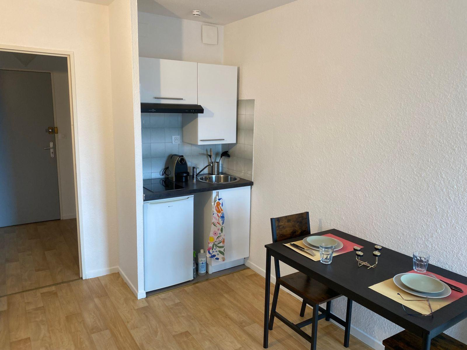 
                                                Location
                                                 Joli appartement à louer