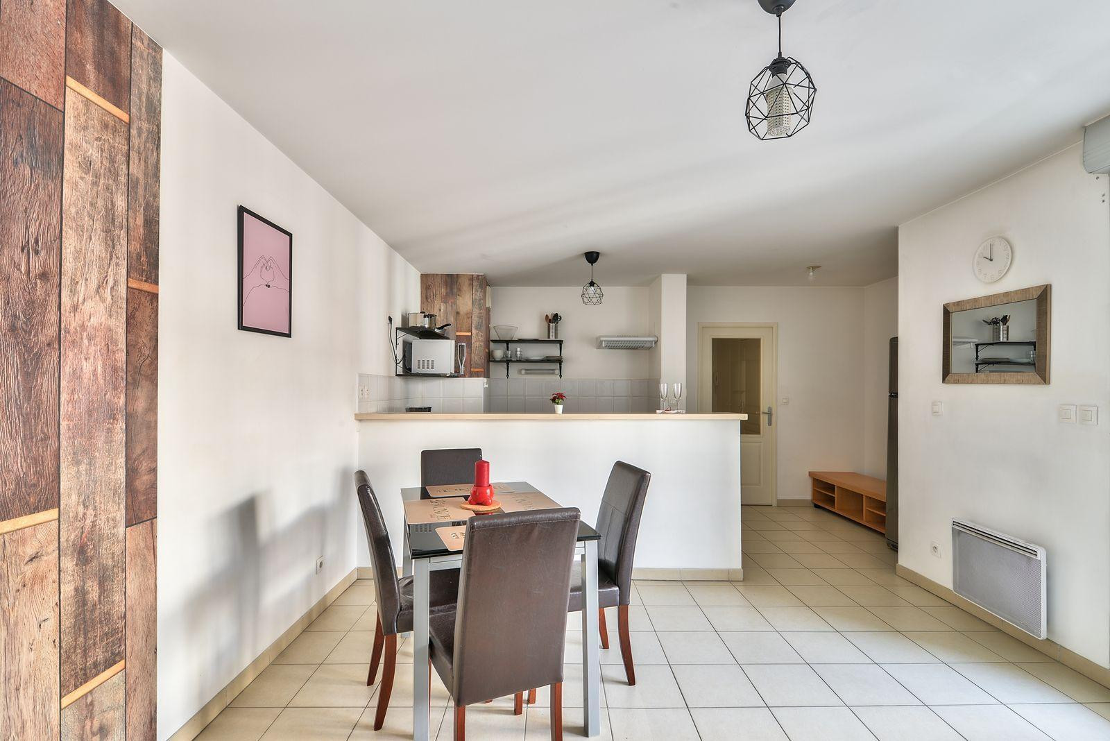 
                                                Location
                                                 Joli appartement toulousain