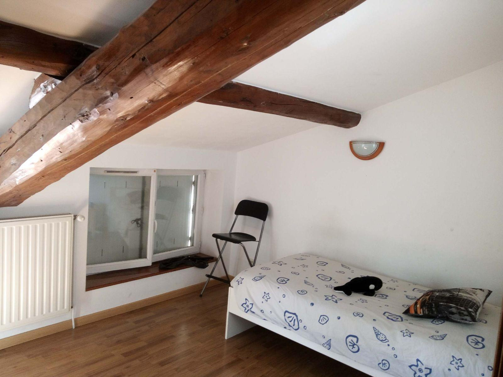 
                                                Location
                                                 Joli duplex avec beaucoup de cachet, Bellevue