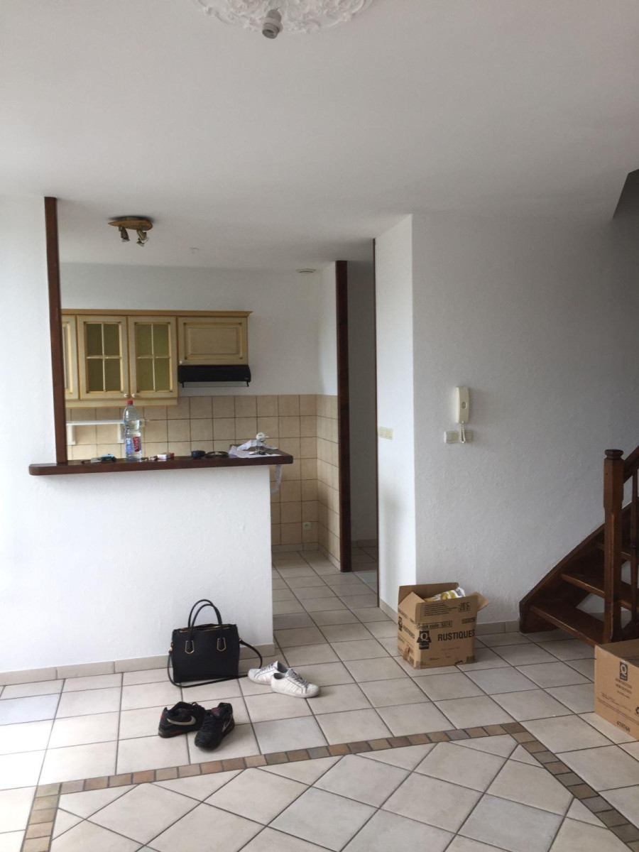 
                                                Location
                                                 Joli duplex avec beaucoup de cachet, Bellevue