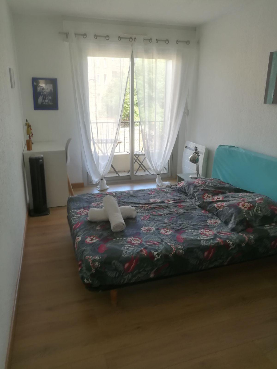 
                                                Location
                                                 Joli f3 gare saint Roch