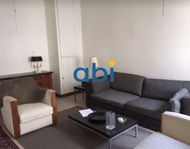 
                                                Vente
                                                 joli immeuble très bien situé
