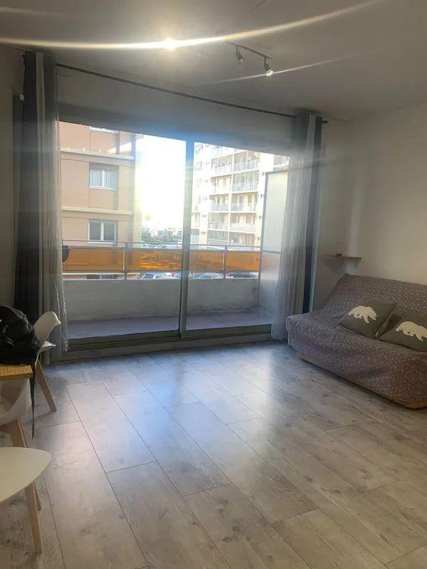 
                                                Location
                                                 Joli studio 23m² meublé avec balcon
