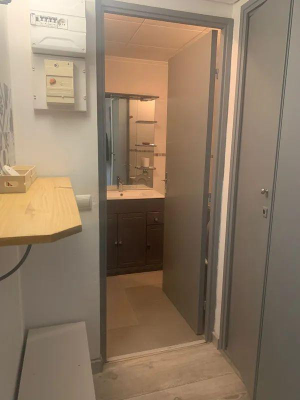 
                                                Location
                                                 Joli studio 23m² meublé avec balcon