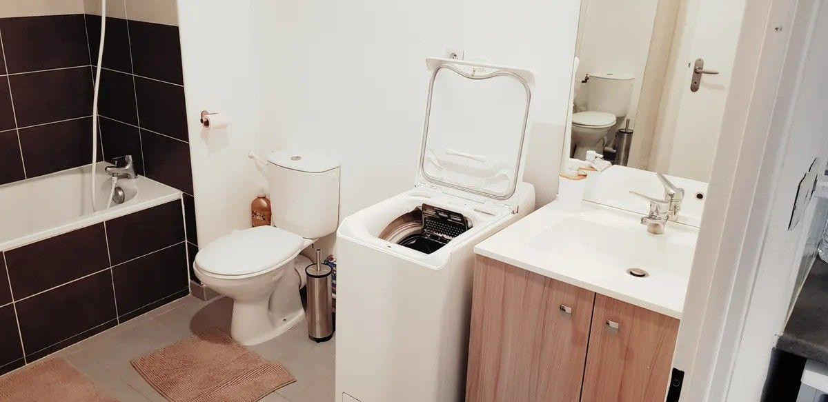 
                                                Location
                                                 Joli studio 24m² dans un immeuble calme