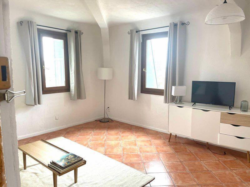 
                                                Location
                                                 Joli studio 30m²  meublé centre ville de Toulon