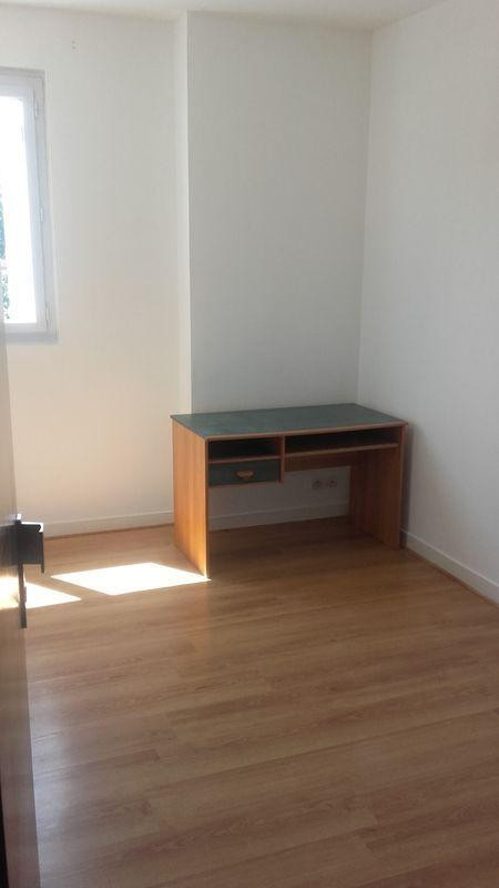 
                                                Location
                                                 Joli Studio à louer dans une maison de maître