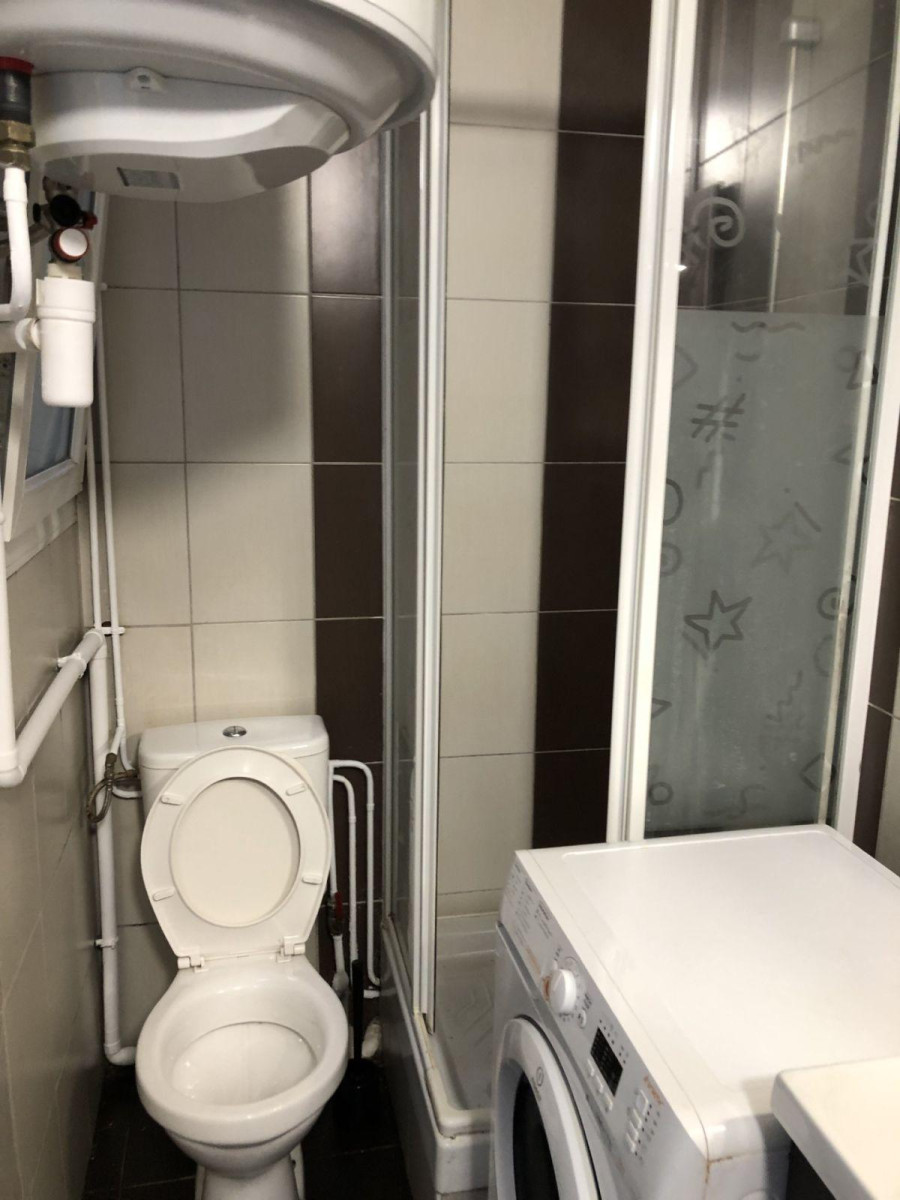 
                                                Location
                                                 Joli studio a proximité de toutes commodités