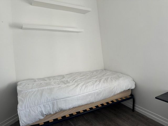 
                                                Location
                                                 Joli studio au pied du métro Sablons Ligne 1 à Neuilly Sur Seine (loyer tout inclus)