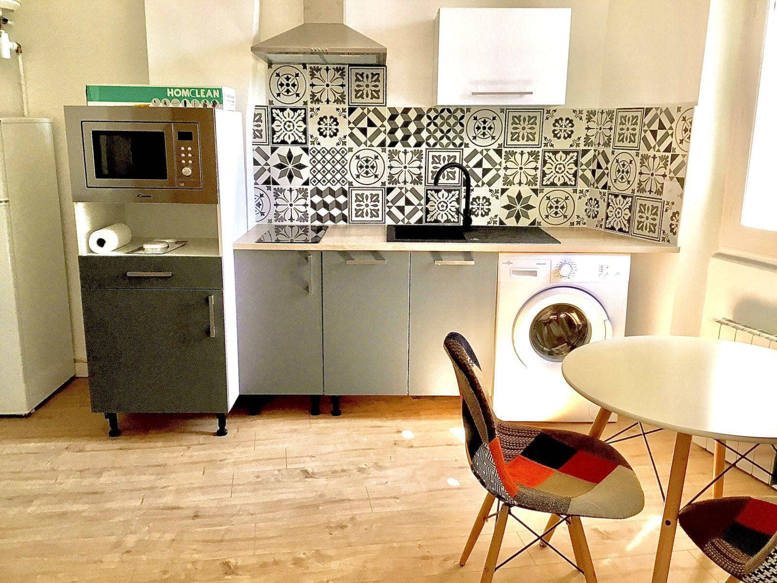 
                                                Location
                                                 Joli studio idéal étudiant ou jeune actif