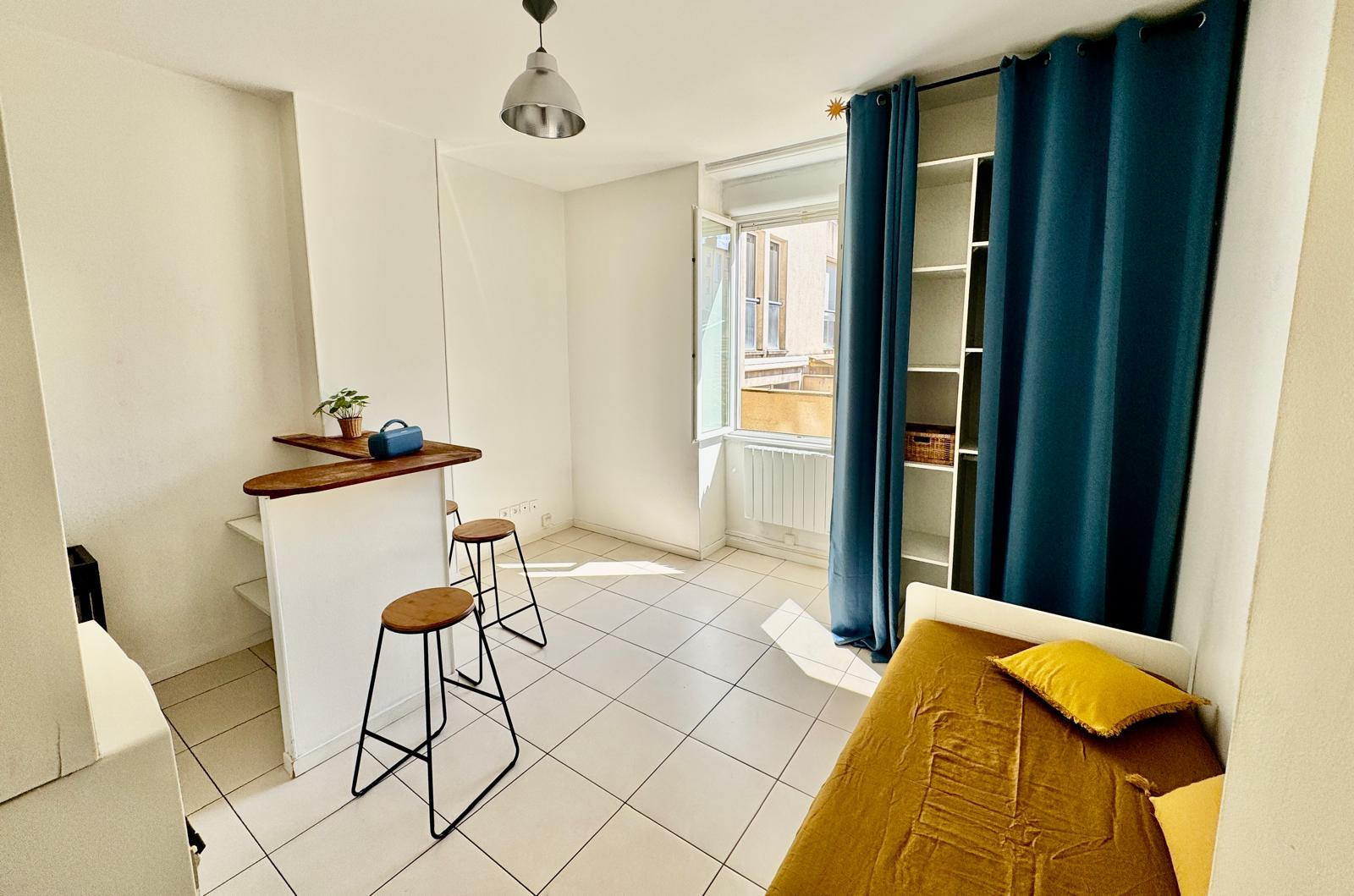
                                                Location
                                                 Joli studio Lyon 6ème Bellecombe