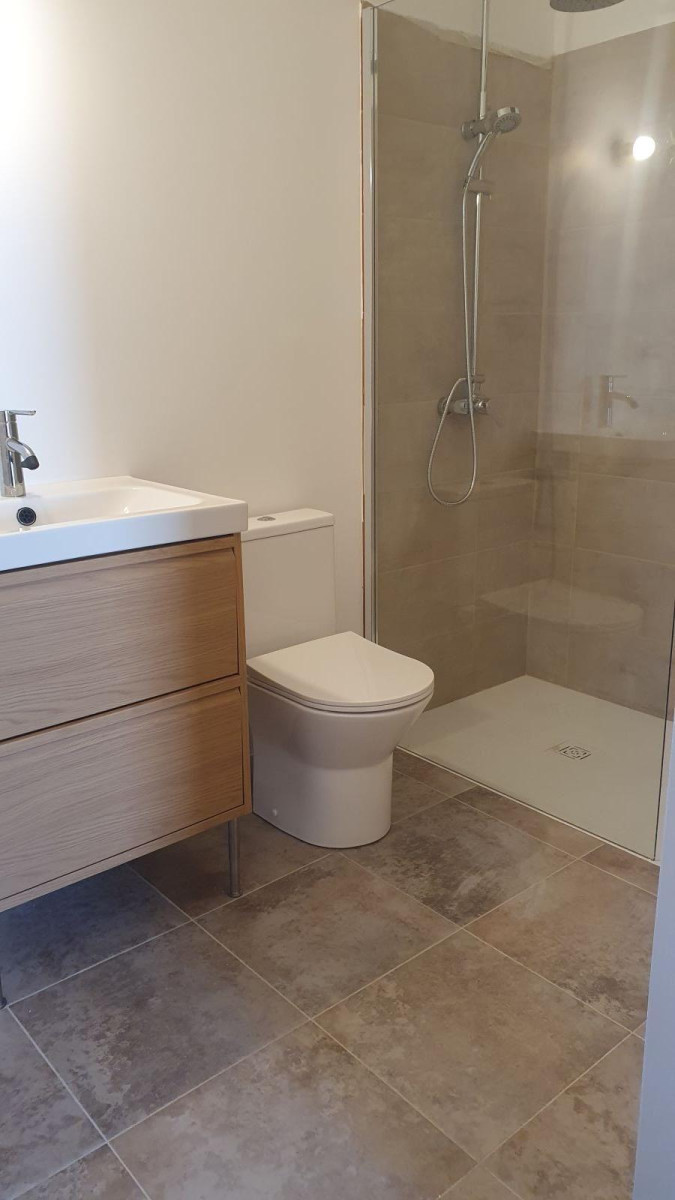 
                                                Location
                                                 Joli studio neuf dans un quartier très calme