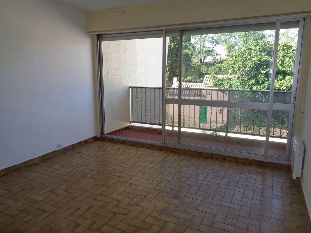 
                                                Location
                                                 Joli studio non meublé à louer à Montpellier