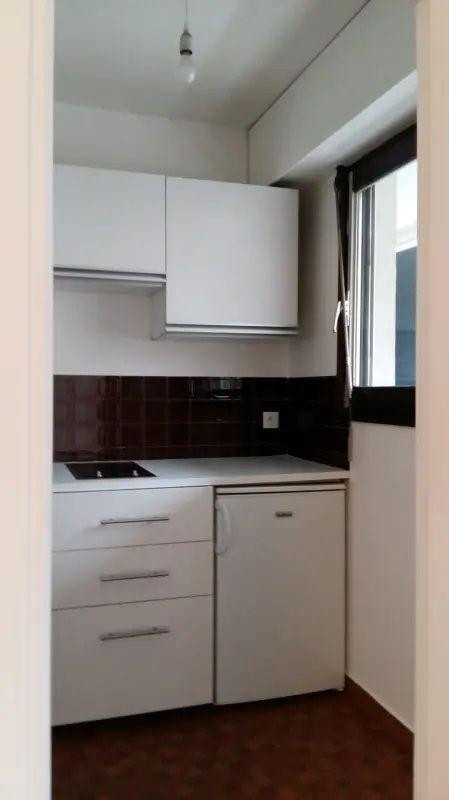 
                                                Location
                                                 Joli studio, résidence sécurisée, grand balcon